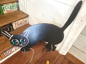 Vtg Halloween Folk Art Wooden Black Cat Decoration with light-up Green Eyes - Picture 1 of 7