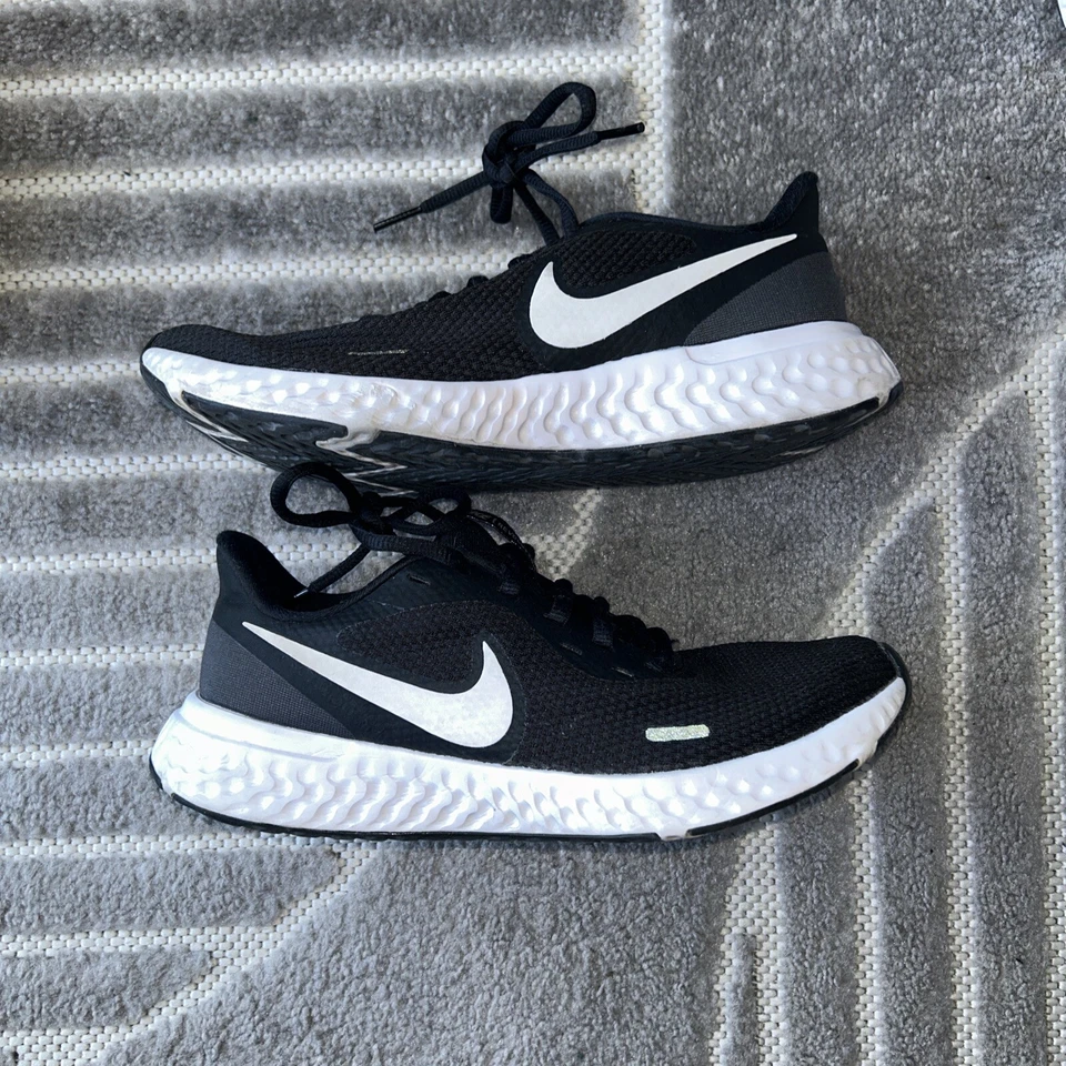 Size 7 - Nike Revolution 5 Anthracite W - Image 1 of 4