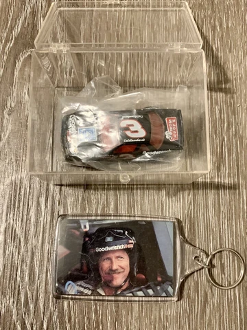 Dale Earnhardt #3 Matchbox Car Key Chain Combo (Lot of 2) Vintage 1990 NASCAR Cover