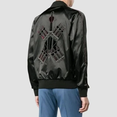 Chaqueta Bomber Valentino Garavani Love Blade Para Hombre 48 Negra Bordada $3618 Foto 1 de 4