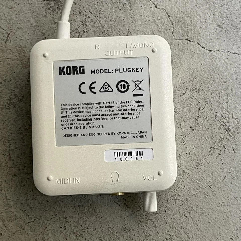 Korg Plugkey Mobile MIDI Audio White Good GP - Image 1 of 2