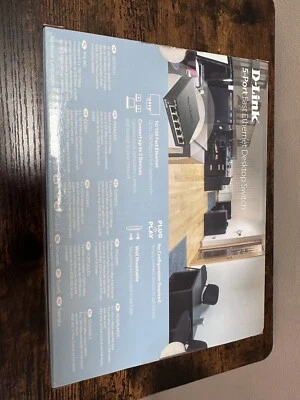 D-Link DES-105 Unmanaged 10/100 Metal Desktop Switch - Image 1 of 2