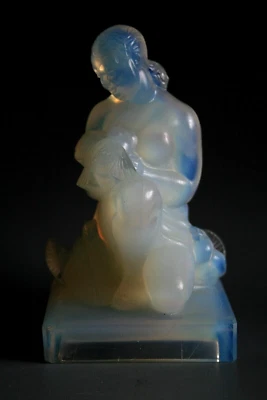 FIGURINE ART DECO SABINO VERRE OPALESCENT " JEUNE FILLE AUX COLOMBES " - Photo 1/4