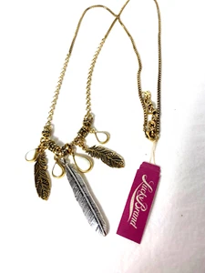 Piedras blancas semipreciosas pluma tono dorado antigua marca Lucky dos tonos - Imagen 1 de 7