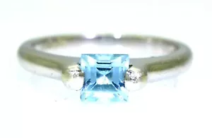 Pretty Tension set Topaz 9ct White Gold ring L ~ 5 3/4 - Picture 1 of 9