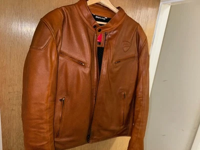 Chaqueta de cuero perforado Ducati Dainese para hombre 52 marrón manga larga motocicleta EX Foto 1 de 4