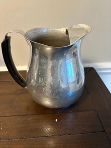 Vintage Toroware Metal Water Pitcher W Ice Guard Rustic Farmhouse Decor - Imagen 1 de 6