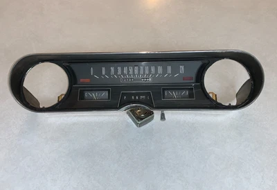 Cuadro de instrumentos medidor velocímetro tablero Cadillac 1965 1966 Foto 1 de 4