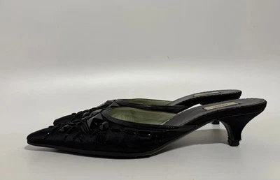 Tacones de mula de satén de seda negros adornados Prada de colección 35,5 Foto 1 de 4