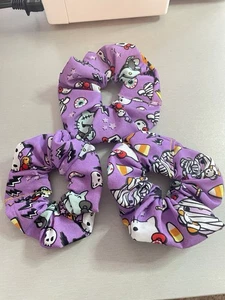 Halloween Scrunchie - Picture 1 of 3