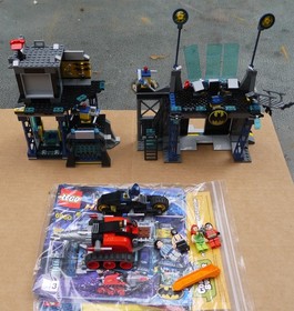 LEGO DC Batman Super Heroes The Batcave 6860 APPEARS COMPLETE & Figures Vehicles