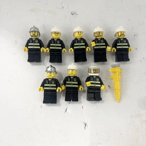 Lego Town City Feuerwehrmann x8 Zubehör Helme Werkzeuge Feuerwehrleute Minifiguren Lot - Bild 1 von 4