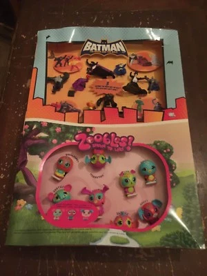 McDonald's Batman The Brave And The Bold and Zoobles Happy Meal Display 2011 Foto 1 de 4