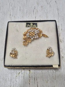 Juego de broches y pendientes vintage BSK Priscilla tono dorado/perla/estrás - Imagen 1 de 9