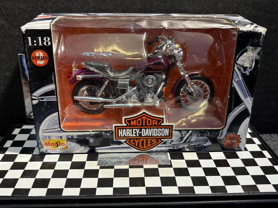1998 Maisto Harley Davidson FXSTS Springer Softtail Motorcycle 1 18