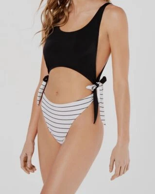 $90 Roxy Mujeres Juniors Blanco y Negro Bloqueo de Color Traje de Baño de Una Pieza Traje de Baño M Foto 1 de 2