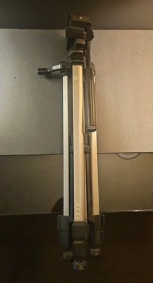 Samsonite 3000 Camera Collapsible Tripod Stand Portable and Light Weight - Image 1 of 4