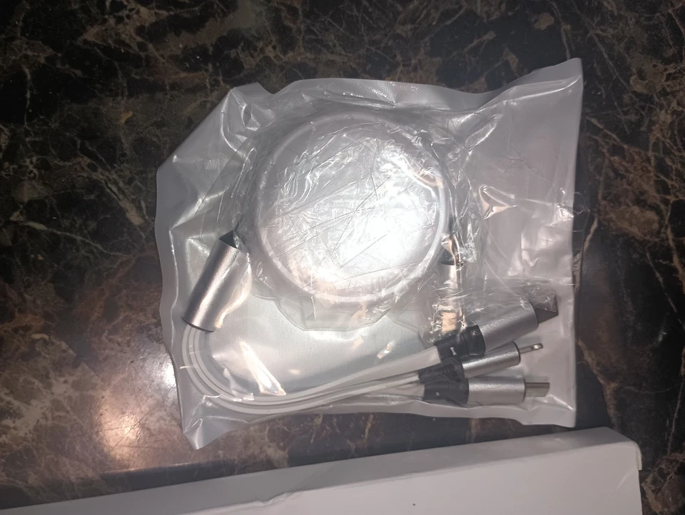 (White)Retractable 3in1 USB Fast Charging Data Cable Line For IPhone Micro USB-C - Image 1 of 1