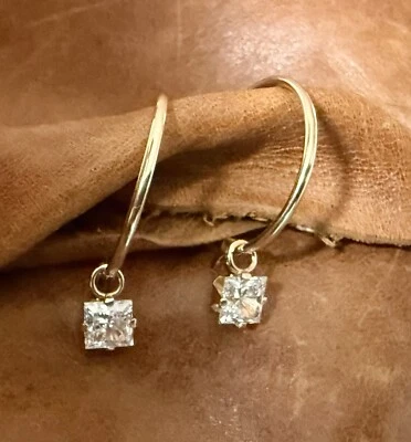 Bonitos pendientes colgantes vintage de aro con bisagras de circón blanco de oro amarillo de 10K JTS Foto 1 de 4