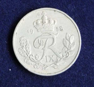 1958 Denmark 10 Ore Copper-Nickel World Coin - KM# 841.2 - Picture 1 of 4