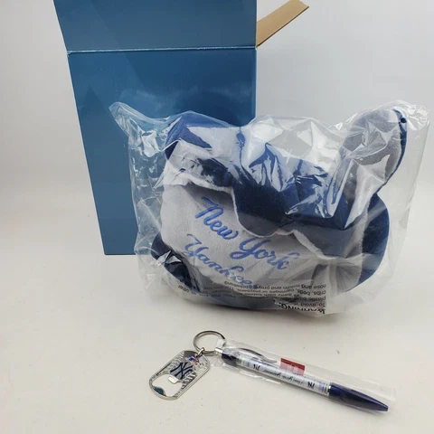 New York Yankees Collectors Gift Set Glove Pen Bottle Opener New 2007 Cover