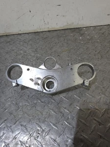 Kawasaki ZX6R 1998-1999 OEM ABRAZADERA DE ÁRBOL TRIPLE INFERIOR  - Imagen 1 de 12