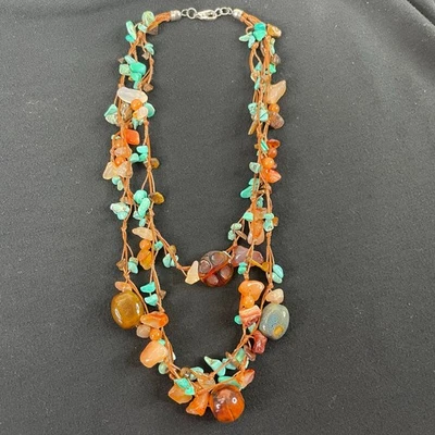 Collar de tres capas turquesa y marrón cuentas de vidrio bohemio costero Foto 1 de 4