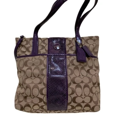 Cartera Coach púrpura y tostada*firma serpiente rayas Foto 1 de 4
