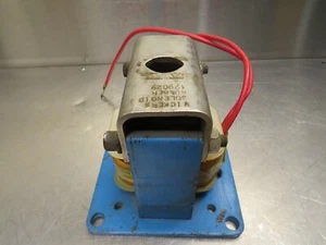 Vickers 179029 Solenoid - Picture 1 of 2