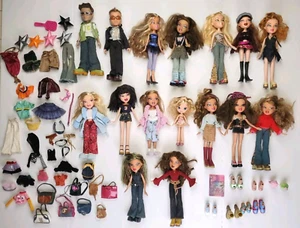 Bratz Dolls Lot Of 16 (2001-03) With Shoes Clothing Mixed Lot Accessories MGA - Picture 1 of 17