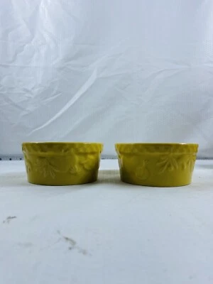 Dos (2) Amarillos - Firma - Ramekins - Artículos para el hogar Inc. 4"x2" Foto 1 de 3