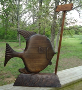 Geschnitzte Holz Fisch Figur Wirbel auf Sockel kein Angelschild Unikat Angler Deko - Bild 1 von 15