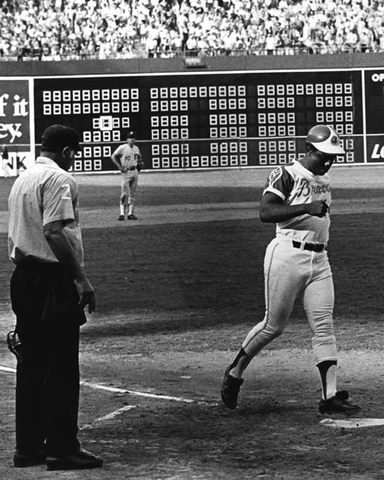 1973 Atlanta Braves HANK AARON Glossy 8x10 Photo Print 700th Home Run Poster Cover