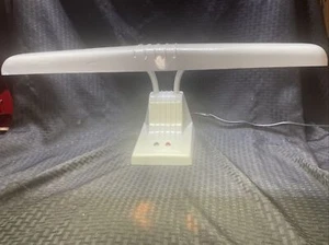Antique 1950s Dazor MFG. Corp. Model 1000 Adjustable Heavy Duty Metal Desk Lamp - Picture 1 of 13