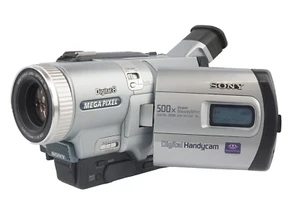 SONY DCR-TRV725E PAL Digital 8 (Hi8, Video8 kompatibel) Megapixel Camcorder "TOP - Bild 1 von 8