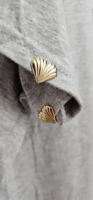 Clip On Earrings Goldtone Shell Shaped  Huggie Clip Ons Light and Good for Any  - Image 1 of 4