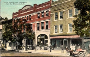 RIVERHEAD LONG ISLAND, NEW YORK - POST OFFICE - BUSY STREET - 1913 OLD POSTCARD - Picture 1 of 2