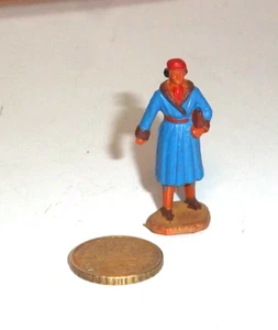 STARLUX PETITE TAILLE - HO - 40 mm - GARE / TRAIN - VOYAGEUSE AVEC SAC A GAUCHE - Picture 1 of 2