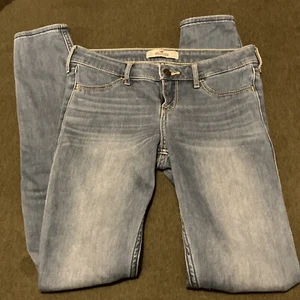 Hollister Girls 3L 26x31 Stretch Denim Embroidered Jeans - Picture 1 of 3