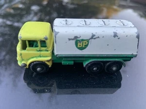 Vintage Matchbox Lesney No. 25 BP Petrol Tanker Truck Tilt Cab England - Picture 1 of 4