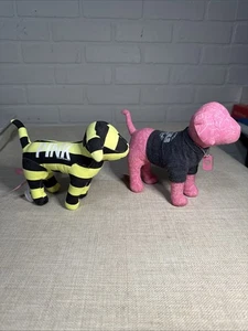 Victoria's Secret Rosa Hunde 2 Stück Plüsch. - Bild 1 von 14