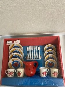 GENERAL FOODS VIELFRASS SPIELZEUG KOOL-AID PARTY SET 24-TEILIG VINTAGE 1983 NEU IN BOX - Bild 1 von 9