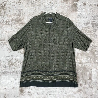 Axcess Men's Size XL Short Sleeve Button Up Collared Geometric Dress Shirt - Image 1 of 4