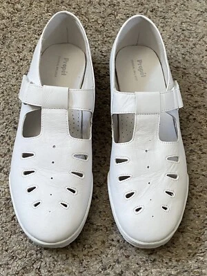 PROPET Mary Jane White Leather Flat Shoes - Women's Size 10 - Image 1 of 4