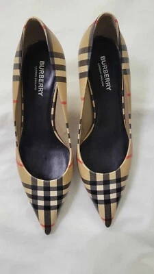 Burberry AUBRI Pump 37, tacón de gatito, zapato, ITALIA, logotipo beige Foto 1 de 4