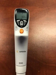 Sartorius Electronic single Channel adjustable Pipette 10-300uL with charger - Picture 1 of 4