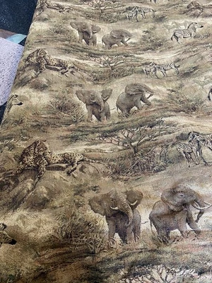 Tela de tapiz de 3 yardas tema animal africano Foto 1 de 4