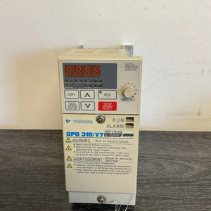 Yaskawa AC Drive CIMR-V7AM20P7 1HP 3Ph w/ Keypad - Picture 1 of 5