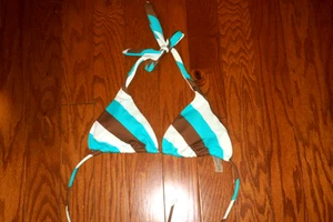 M Victoria's Secret ❤️ Swim suit TRIANGLE BIKINI TOP ❤️PAD SLIDER HALTER NO WIRE - Picture 1 of 4