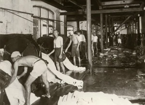 Singapore Leather Manufacture Workers Old Amateur Photo 1930 - Picture 1 of 3